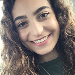 Meet your Posher, Abby